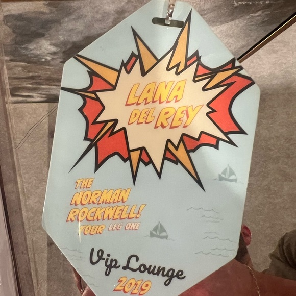 Lana Del Rey tour bundle - Picture 3 of 3